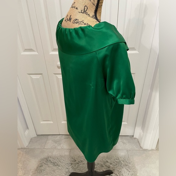 LOFT Emerald Ruffle Blouse - Picture 7 of 14